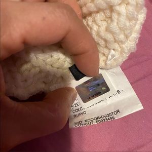 1 set of 2 beanies. Authentic Canada Goose